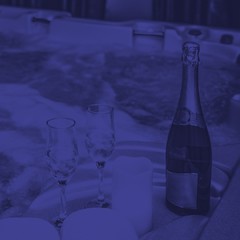 Dziękujemy za wspólny rok - mamy nadzieję, że wejdziecie w nowy siedząc w jacuzzi i pijąc szampana z bąbelkami tak intensywnymi jak te w naszych wannach 🌊💙

Szczęśliwego Nowego Roku! 🎆