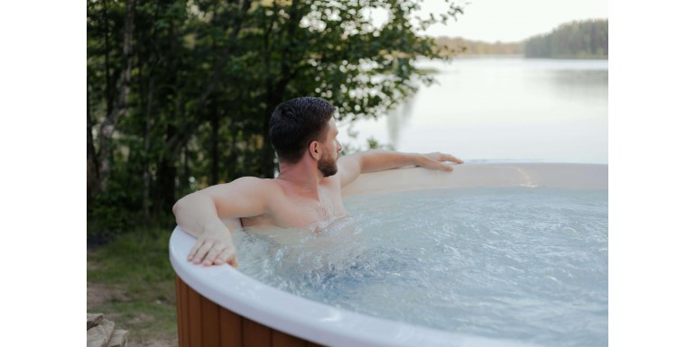 Na co zwrócić uwagę kupując jacuzzi do ogrodu? Kompletny przewodnik dla początkujących?