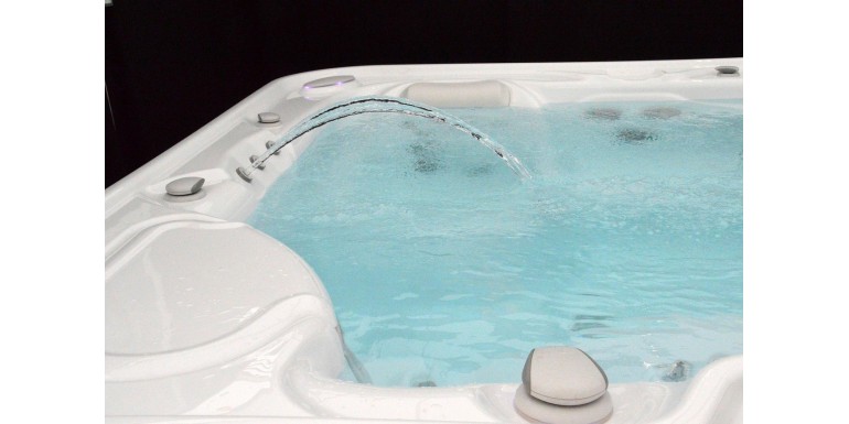 Mobilne jacuzzi na przyczepie – rozwiązanie dla nomadów, firm i eventów